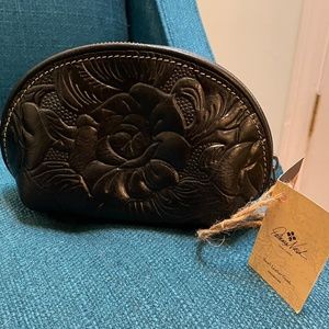 Patricia Nash Black Tooled Leather Sevilla Rose Zip Case